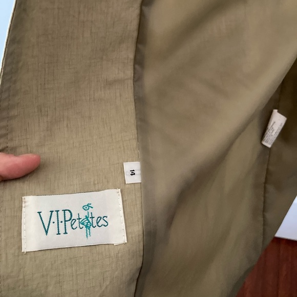 Trench coat in beige/tan - Picture 2 of 4